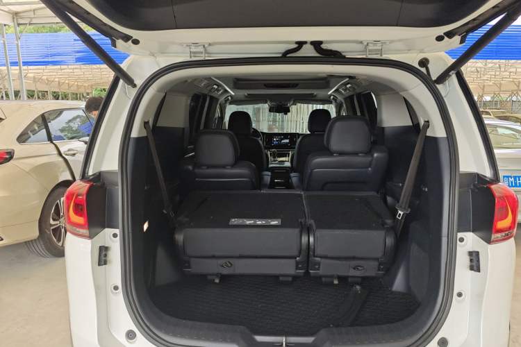 Used GAC Trumpchi M8 2021 Lingxiu Series 390T Deluxe Edition Trunk