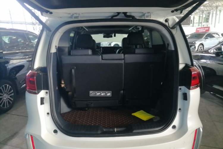 Used GAC Trumpchi M8 2021 Master Series 390T Ultimate Edition Trunk