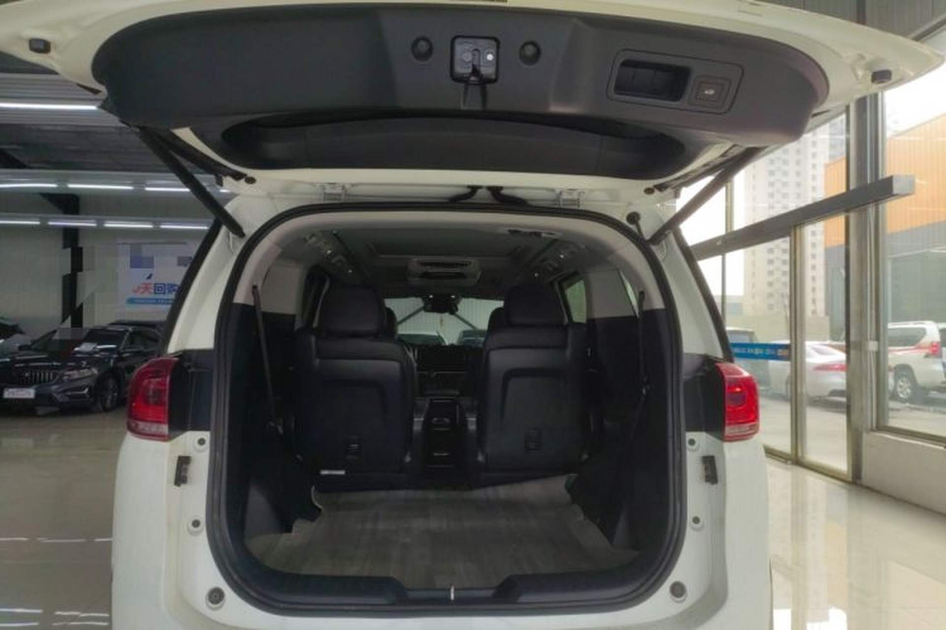 Used GAC Trumpchi M8 2021 Lingxiu Series 390T Deluxe Edition Trunk