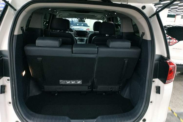 Used GAC Trumpchi M8 2021 Lingxiu Series 390T Deluxe Edition Trunk