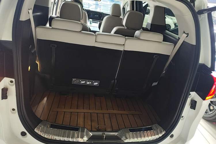 Used GAC Trumpchi M8 2021 Lingxiu Series 390T Ultimate Edition Trunk