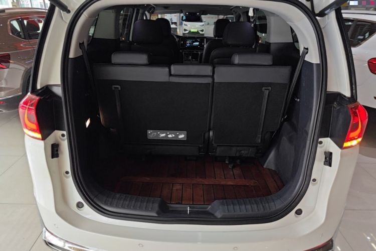 Used GAC Trumpchi M8 2021 Lingxiu Series 390T Deluxe Edition Trunk