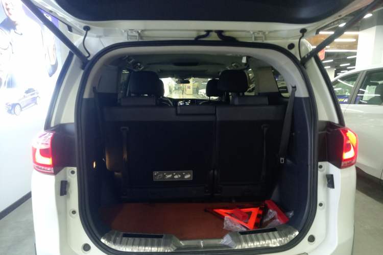 Used GAC Trumpchi M8 2021 Revised Version Lingxiu Series 390T Luxury Edition Trunk