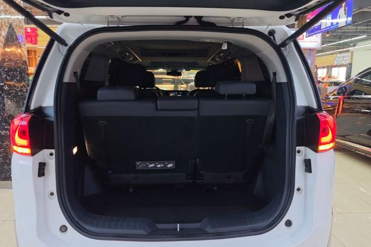 Used GAC Trumpchi M8 2021 Lingxiu Series 390T Deluxe Edition Trunk