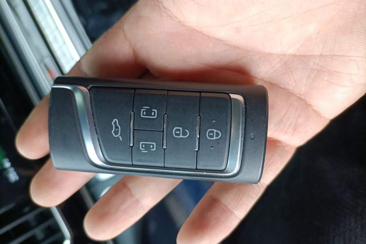 Used GAC Trumpchi M8 2021 Lingxiu Series 390T Deluxe Edition Vehicle Key