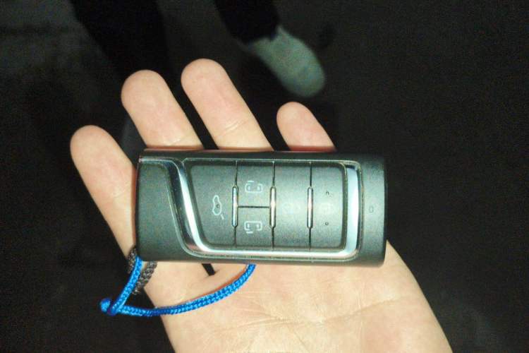 Used GAC Trumpchi M8 2021 Master Series 390T Deluxe Wellness Edition Vehicle Key