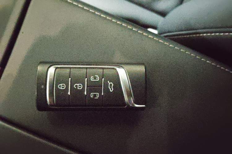 Used GAC Trumpchi M8 2021 Master Series 390T Prestige Edition Vehicle Key