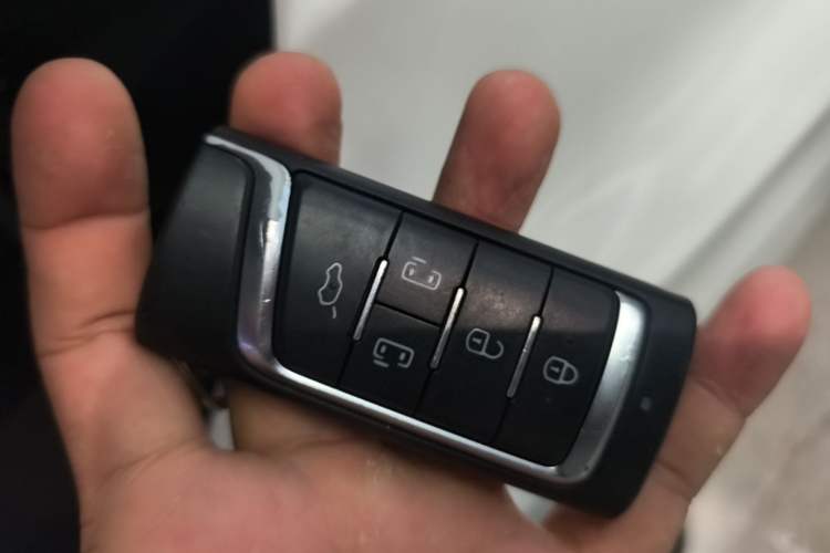 Used GAC Trumpchi M8 2021 Master Series 390T Ultimate Edition Vehicle Key