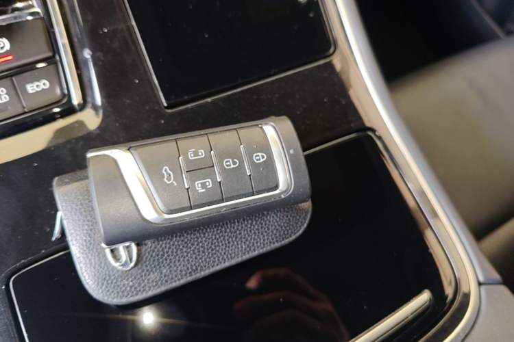 Used GAC Trumpchi M8 2021 Master Series 390T Ultimate Edition Vehicle Key