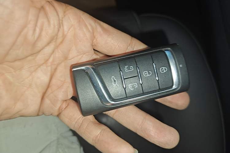 Used GAC Trumpchi M8 2021 Master Series 390T Prestige Edition Vehicle Key