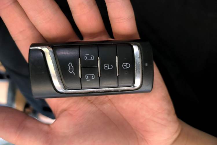 Used GAC Trumpchi M8 2021 Lingxiu Series 390T Deluxe Edition Vehicle Key