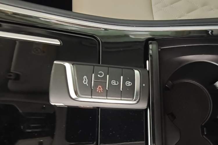 Used GAC Trumpchi M8 2021 Lingxiu Series 390T Luxury Edition Vehicle Key