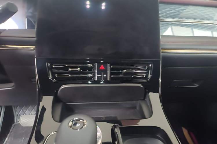 Used GAC Trumpchi M8 2023 Zongshi Series 400T Ultimate Edition Audio And AC Panel