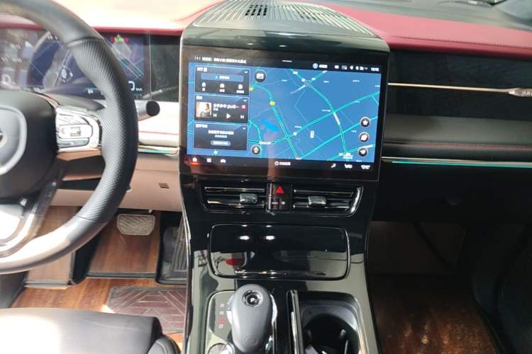 Used GAC Trumpchi M8 2023 Zongshi Series Dual-Motor Flagship Edition Audio And AC Panel