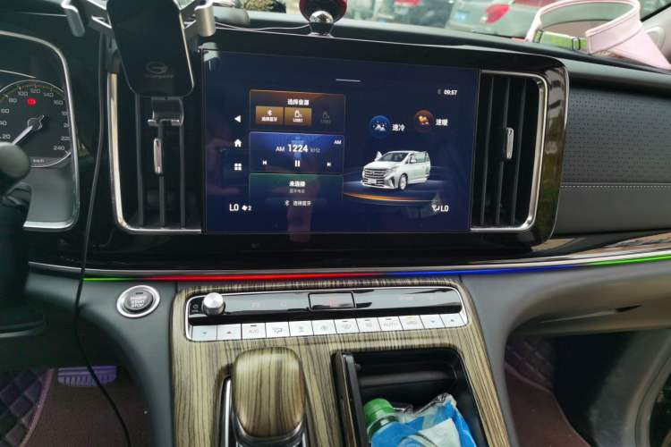 Used GAC Trumpchi M8 2023 Lingxiu Series 390T Luxury Edition Audio And AC Panel