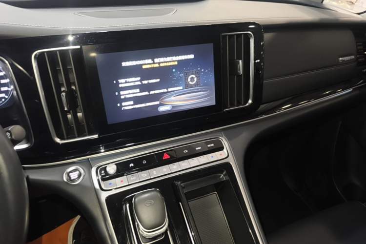 Used GAC Trumpchi M8 2023 Lingxiu Series 390T Prestige Edition Audio And AC Panel