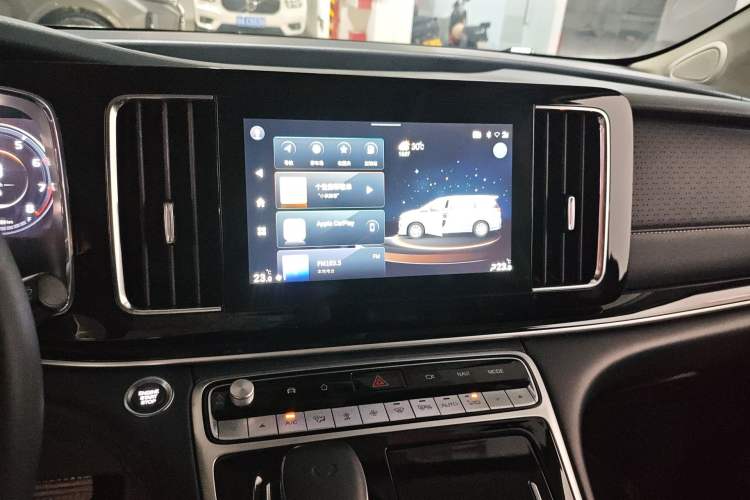 Used GAC Trumpchi M8 2023 Lingxiu Series 390T Prestige Edition Audio And AC Panel