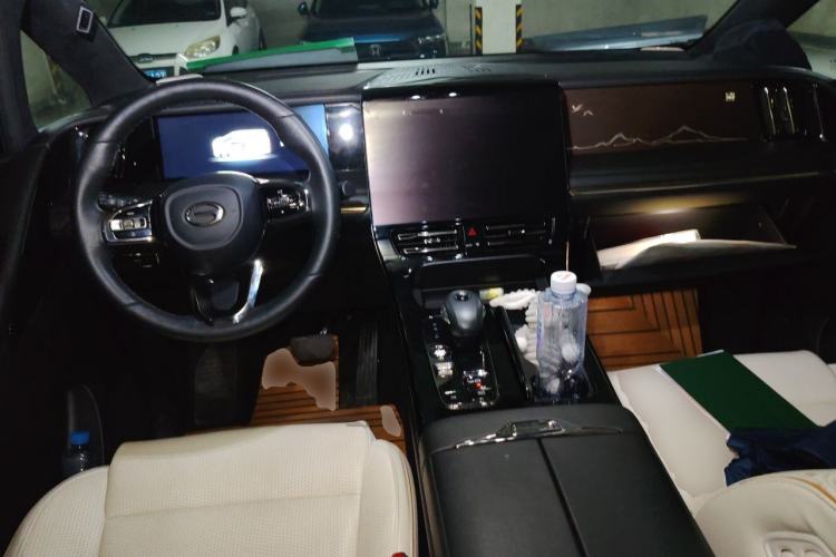 Used GAC Trumpchi M8 2023 Zongshi Series 400T Flagship Edition Center Console
