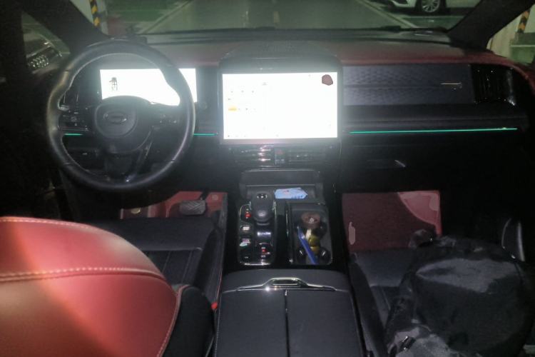 Used GAC Trumpchi M8 2023 Zongshi Series 400T Flagship Edition Center Console