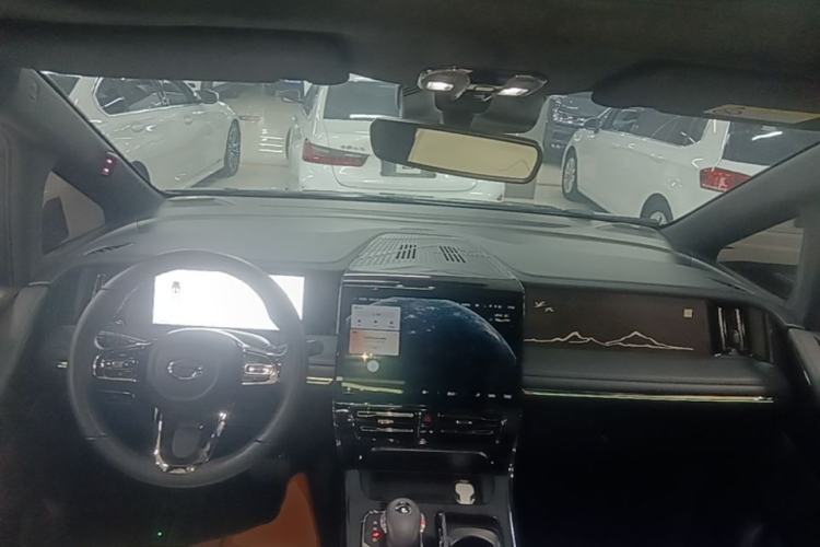 Used GAC Trumpchi M8 2023 Zongshi Series 400T Flagship Edition Center Console
