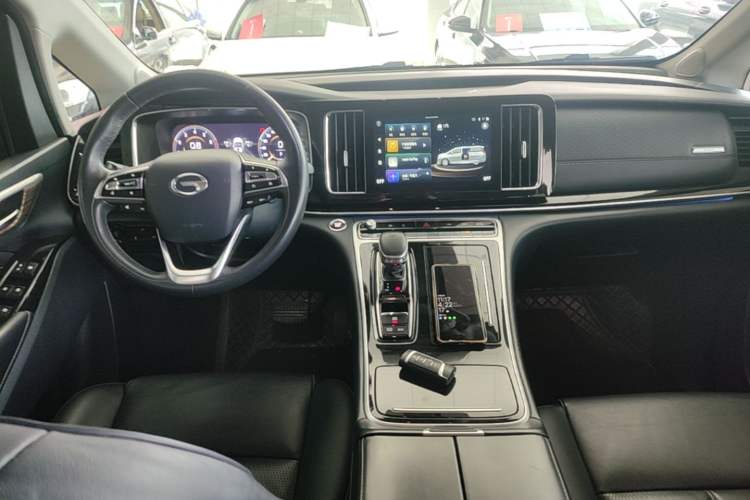 Used GAC Trumpchi M8 2023 Lingxiu Series 390T Prestige Edition Center Console