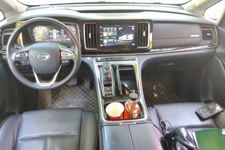 Used GAC Trumpchi M8 2023 Lingxiu Series 390T Prestige Edition Center Console
