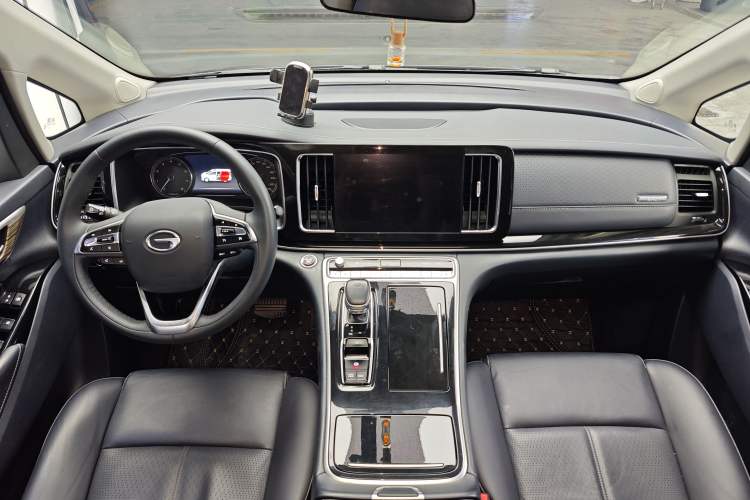 Used GAC Trumpchi M8 2023 Lingxiu Series 390T Deluxe Edition Center Console