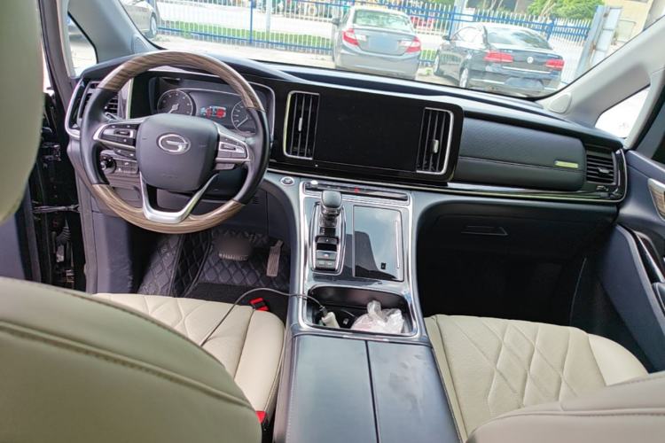 Used GAC Trumpchi M8 2023 Lingxiu Series 390T Luxury Edition Center Console