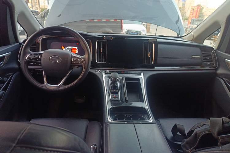 Used GAC Trumpchi M8 2023 Lingxiu Series 390T Prestige Edition Center Console