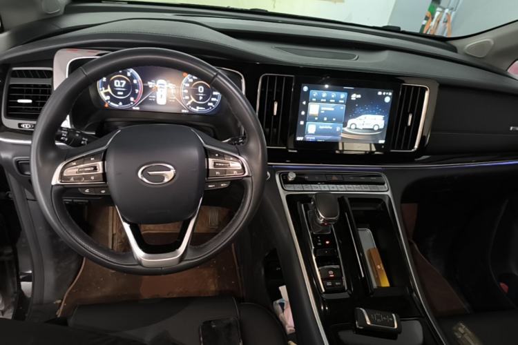 Used GAC Trumpchi M8 2023 Lingxiu Series 390T Prestige Edition Center Console