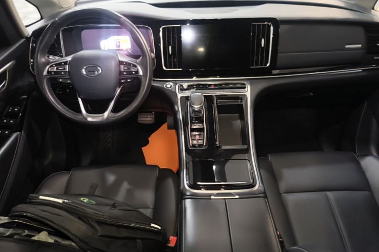 Used GAC Trumpchi M8 2023 Lingxiu Series 390T Prestige Edition Center Console