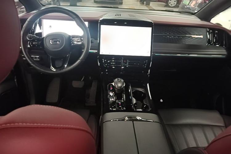 Used GAC Trumpchi M8 2023 Zongshi Series Dual-Motor YuZun Edition Center Console