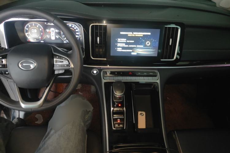 Used GAC Trumpchi M8 2023 Lingxiu Series 390T Prestige Edition Center Console