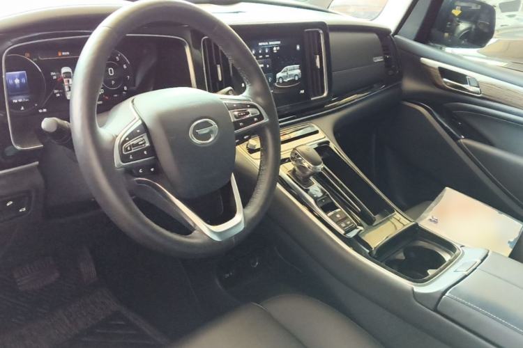 Used GAC Trumpchi M8 2023 Lingxiu Series 390T Ultimate Edition Center Console