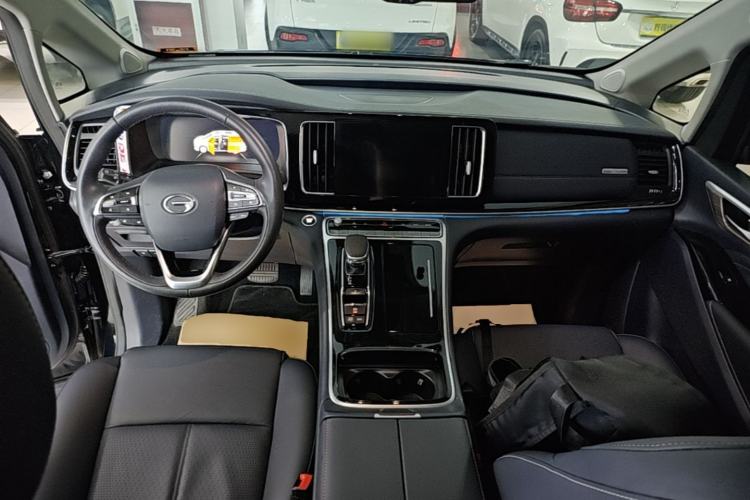 Used GAC Trumpchi M8 2023 Lingxiu Series 390T Prestige Edition Center Console