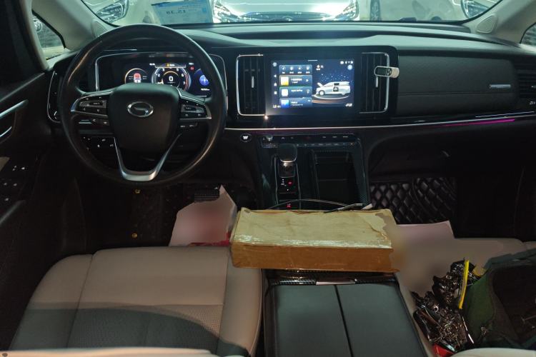 Used GAC Trumpchi M8 2023 Lingxiu Series 390T Prestige Edition Center Console