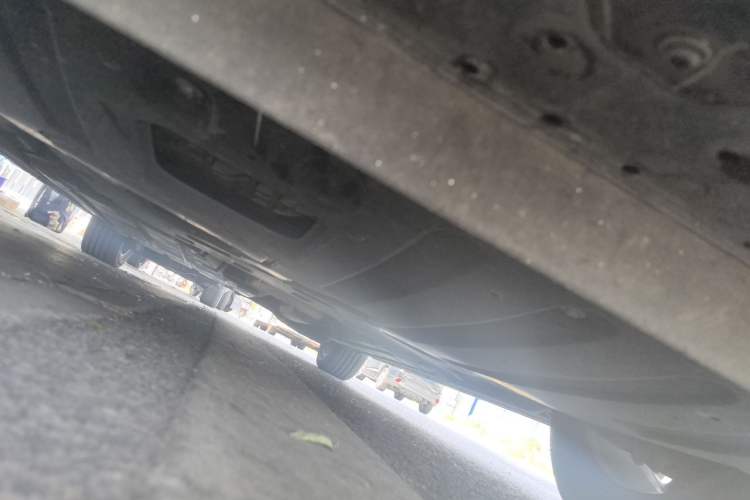 Used GAC Trumpchi M8 2023 Zongshi Series Dual-Motor YuZun Edition Chassis Front