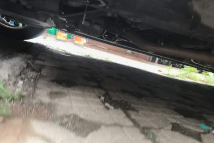 Used GAC Trumpchi M8 2023 Zongshi Series Dual-Motor Supreme Edition Chassis Front Left