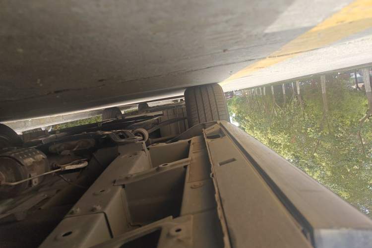 Used GAC Trumpchi M8 2023 Lingxiu Series 390T Prestige Edition Chassis Front Left