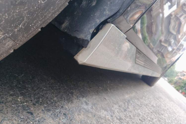 Used GAC Trumpchi M8 2023 Zongshi Series Dual-Motor Flagship Edition Chassis Front Left