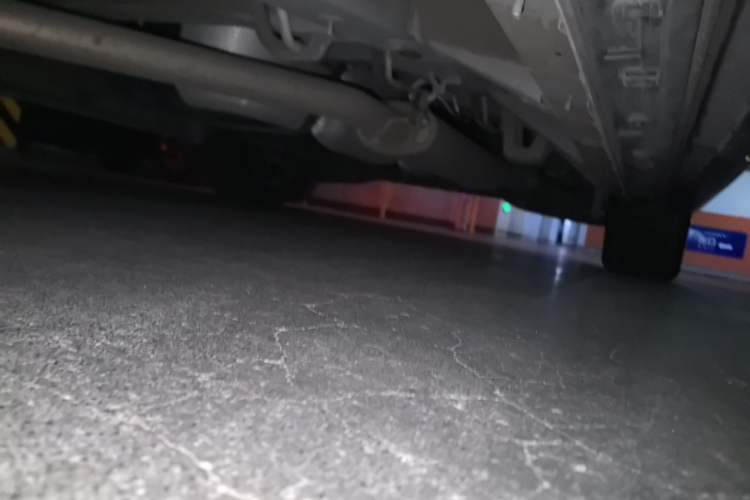 Used GAC Trumpchi M8 2023 Zongshi Series Dual-Motor Supreme Edition Chassis Front Left