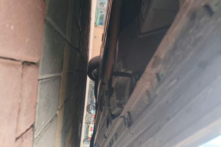 Used GAC Trumpchi M8 2023 Zongshi Series Dual-Motor YuZun Edition Chassis Front Left