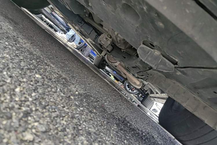 Used GAC Trumpchi M8 2023 Lingxiu Series 390T Deluxe Edition Chassis Front Left