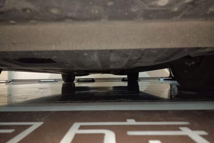 Used GAC Trumpchi M8 2023 Zongshi Series Dual-Motor Flagship Edition Chassis Front