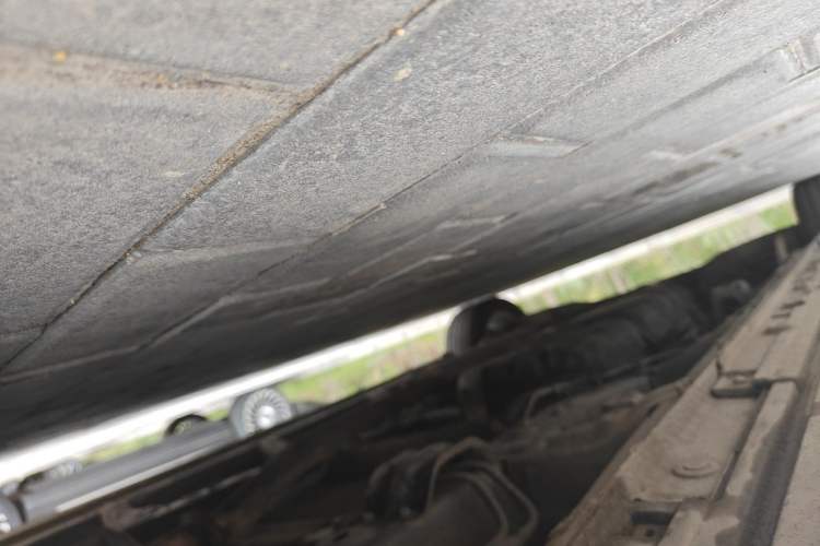 Used GAC Trumpchi M8 2023 Zongshi Series 400T Ultimate Edition Chassis Front Right