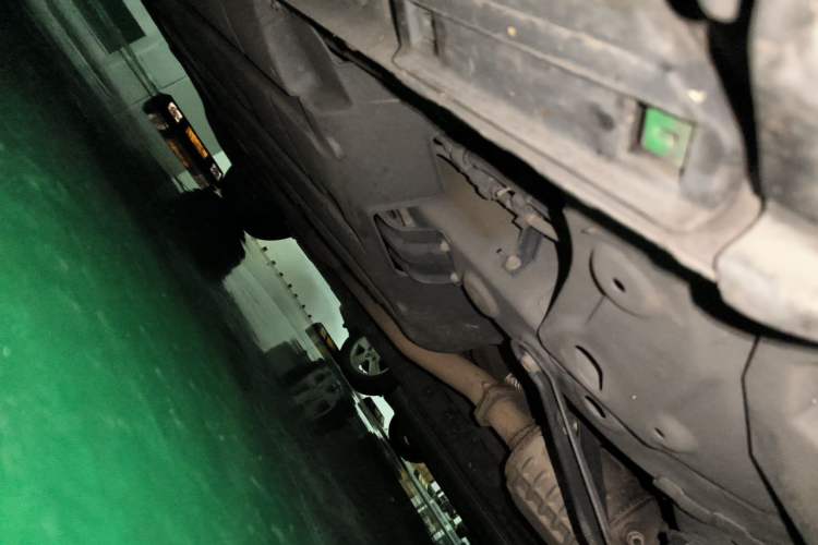 Used GAC Trumpchi M8 2023 Zongshi Series Dual-Motor YuZun Edition Chassis Front Right