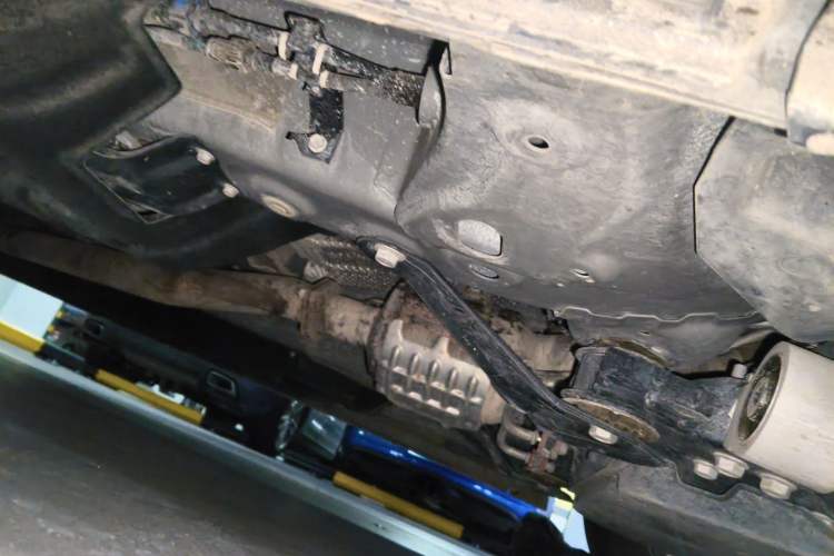 Used GAC Trumpchi M8 2023 Zongshi Series 400T Flagship Edition Chassis Front Right