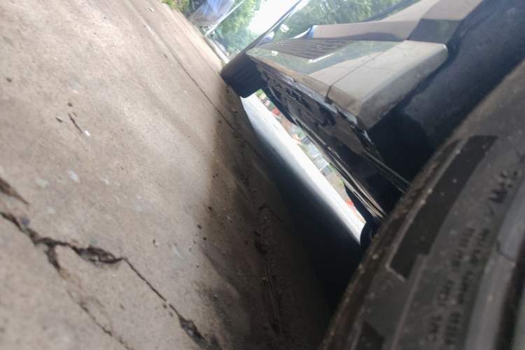 Used GAC Trumpchi M8 2023 Zongshi Series Dual-Motor Flagship Edition Chassis Front Right