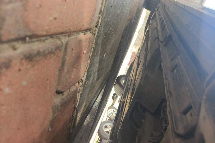 Used GAC Trumpchi M8 2023 Zongshi Series Dual-Motor YuZun Edition Chassis Front Right