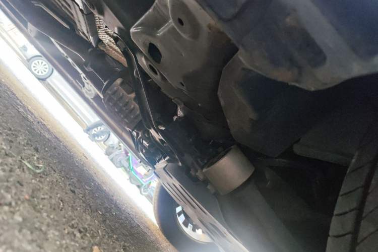Used GAC Trumpchi M8 2023 Zongshi Series 400T Ultimate Edition Chassis Front Right